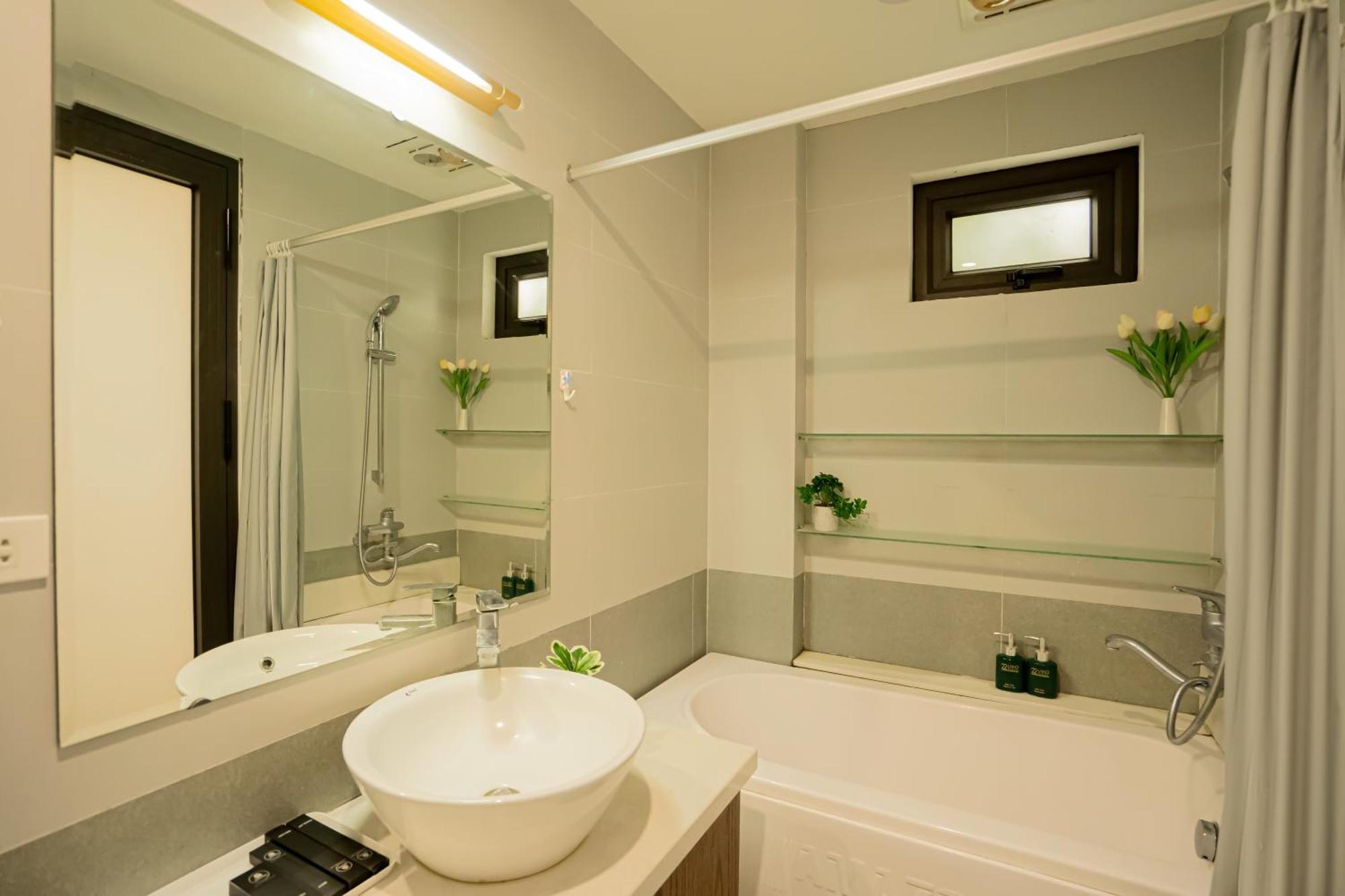 22Housing Hotel & Residence 60 Linh Lang Hanoi Exteriör bild
