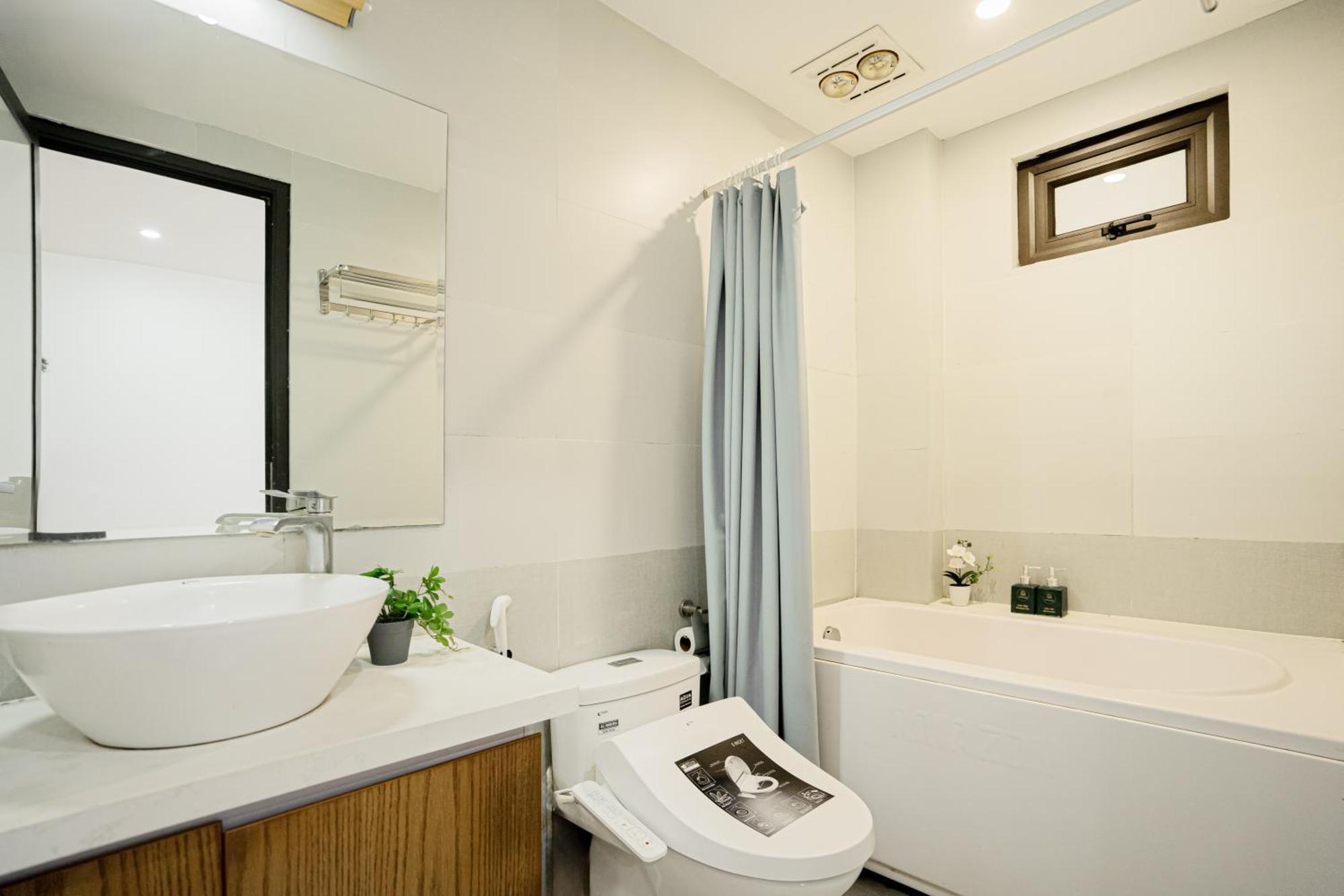 22Housing Hotel & Residence 60 Linh Lang Hanoi Exteriör bild